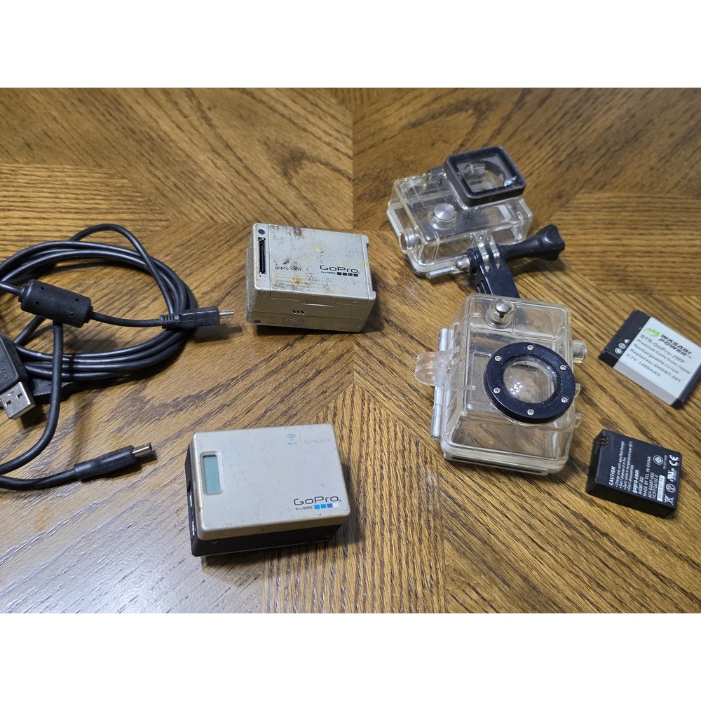 GoPro HERO2 and HERO3 Camera w Cases and Batteries for refurb parts UNTESTED